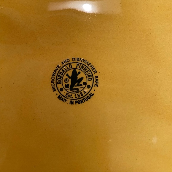 Bordallo Pinheiro Platter—Vintage - Picture 6 of 8